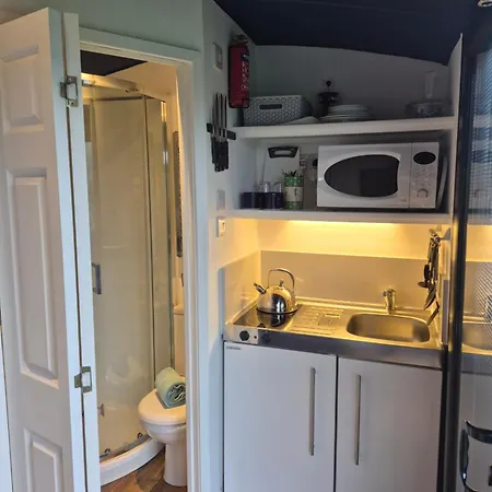 Shepherds Hut Apartment Staithes