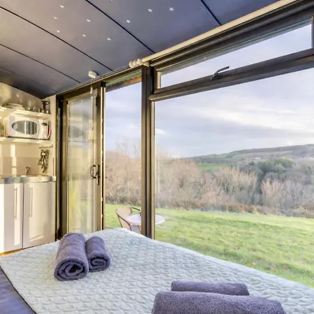Shepherds Hut *